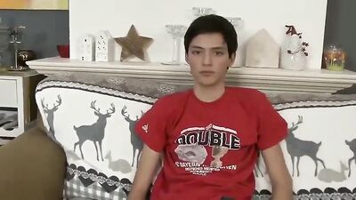 Twinks Jerk Off Show with Cam Boys: An Amateur Porn Adventure!