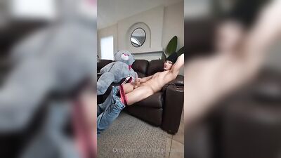 Young Str8 Straight Busting Nut - Aarons Jerk Session!