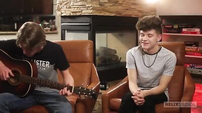 Couple Friends Twinks Explore Their Sexuality with Raw Homemade Fuck Show!