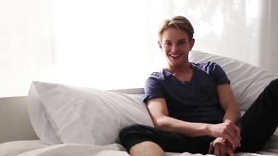 Gay Porn Video - Solo Sex Cum Shots Ass Play This video is all about the excitement of playing with dicks and asses.