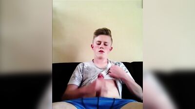 Cumming Cutie: Amateur Blonde Cam Boys Solo Handjob