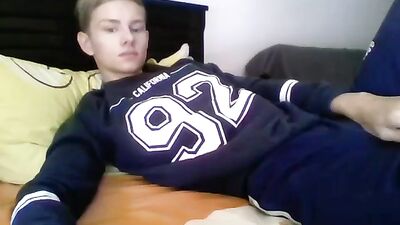 Cute blonde chill wanking cam