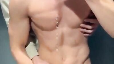 Lookbro is Back Again: Amateur Gay Porn Video with Hot Lookbro Action