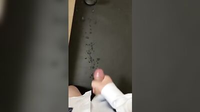 Cumming Passion: Amateur Men Unleash Their Desires!