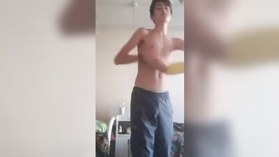 College Boy Cams: Amateur Straight Boys Expose Their Bodies!