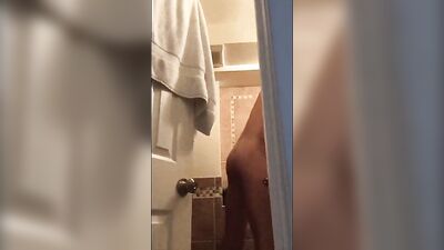 Gay Porn: Boy Alone Have Fun Again!