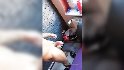 Big Ball-Boys: German Rogers Huge Muscle Show!