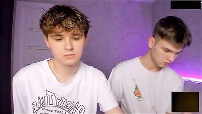 MarkBearcub - Webcam Gay Porn Video: Exploring the Wild Side with Mark and His Cubs