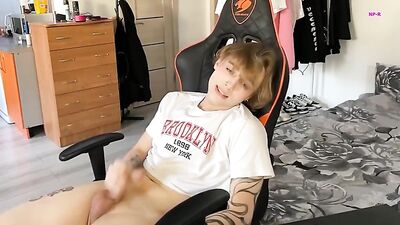 Young Blond Twink Cums in Handjob Amateur Webcam Show!