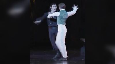 Boys tango dance bareback - Hardcore action in the bedroom!