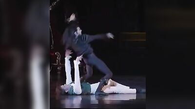 Boys tango dance bareback - Hardcore action in the bedroom!