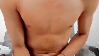 Young Andys Smooth Cock Web-Cam Adventure: Exploring Big and Bareback Action!