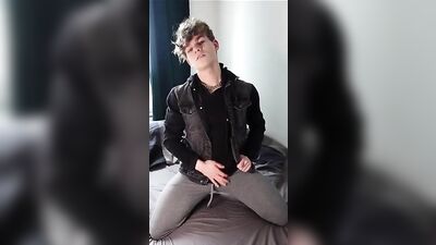 German Twink Web-Cam Solo Sex Explosion!