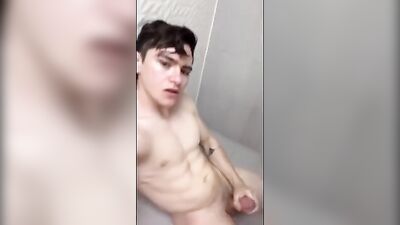 Gay Porn: Dnz Sexy Nerd Shower Cam Play Boys!
