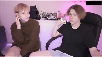 Webcam Twink Love Porn: Exploring Gay Sexuality on Webcam!