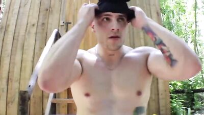 Felipe Herveras Muscle Boys Oral Action: The Ultimate Gay Porn Experience with Víctor Vivo!