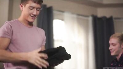 California Boys: Bareback Creampie Fun Oral Porn