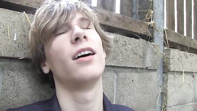 Husky Guys: Public Oral Cum Shots Twinks HD