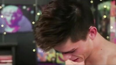 Young Cum Players - Explosive Oral and Handjobs with Big Blonde Boys