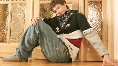 Experience the Legendary Gay Porn Video: Daniëls HD Cock Shots & Music!