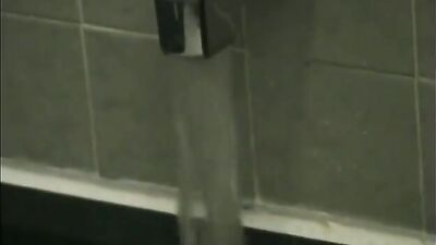 Bathtub beater boy: Hardcore Handjob Fun with Gay Big Cocks!