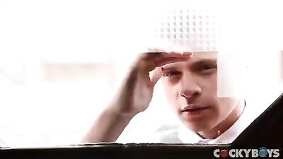 Jake Basss Bedroom Surprise: Max Ryder Gets Home and Finds His Boyfriend Waiting for Him with a Hot Flip-Flop Fuck