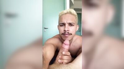 Gangbang: Latino Amateurs in Webcam Bareback Oral Cum Shots