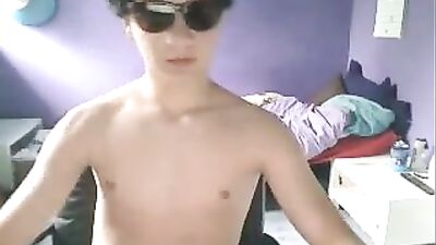 GayPornVideos - CuteTeenBoysFirstTimeHandjobCumShotsExperience