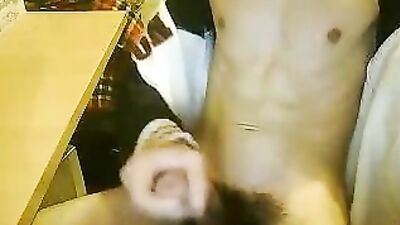 Hunk Cums on Table - Web-Cam Gay Porn Video