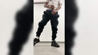 Young Sneaker Foot Fetish - Teen in Sweatpants