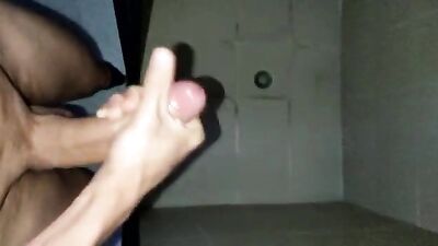 Masturbandome antes de que lleguen mis padres boys porn