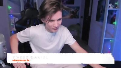 Young Cocks Webcam Porn: Sweet Boys Delight