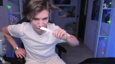 Young Cocks Webcam Porn: Sweet Boys Delight