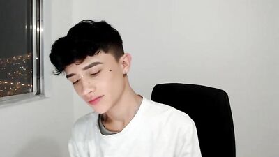 Latino Massimo Cumshots Party Fever: Colombian Twink Fun Handjob and Dance Mix!