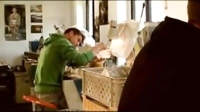 Zlobí kluci: Vintage Twink Cumshots!.