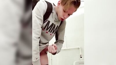 Young Cock Licker - FT Selfsuck Revisited!