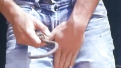 Log Jammin Frat Boy Cum Shots: Gay Porn Videos 1982!