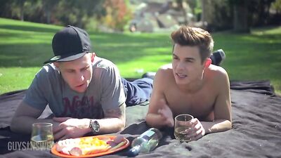 Breeding Andys Pounding: Handsome Twink Gets Cum Shots and Oral Pleasure!