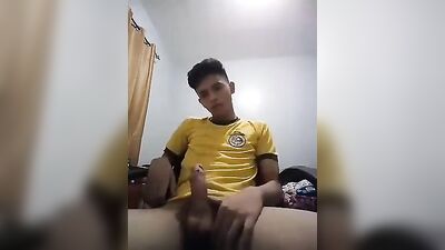 Handsome Latino Web-Cam Solo Cum Shots Foot Fetish Jerk off Boy!