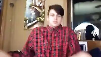 He Loves to Show Himself on Cam: Gay Porn Exposure