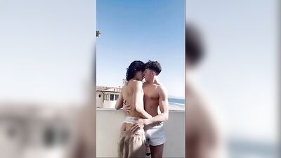 Hot & horny on holiday