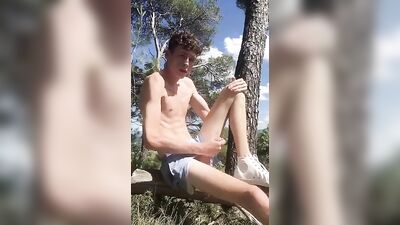 Wild Twink Orgasms in the Park!