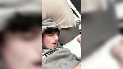 GayPornVideos GayCumshots AmateurWanking HotSexyBoys