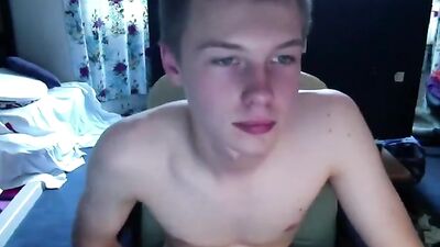 College Cum King: Messy Web-Cam Solo Handjob