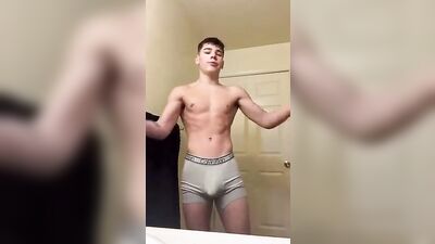 Cumming after the shower: Amateur Big Cocks Muscle Boys on the rise!