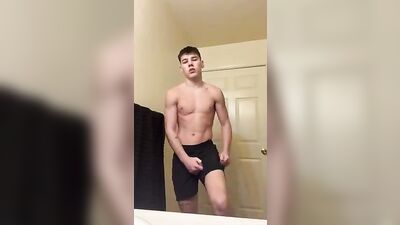 Cumming after the shower: Amateur Big Cocks Muscle Boys on the rise!