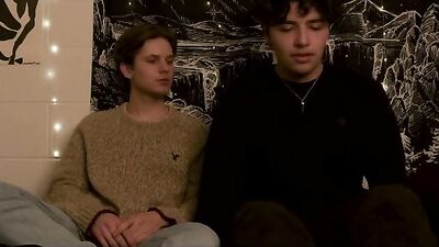 Love Knows No Bounds - A Queer Romance