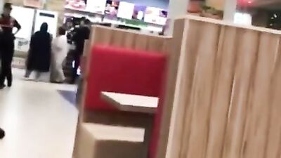 Sticky Fingers - Risky Adventures in the Burger Cafe