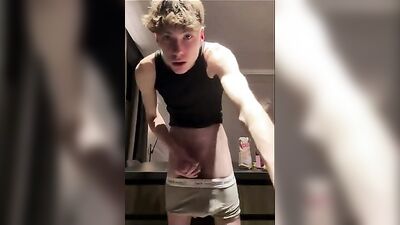 Max in the Kitchen: The Return of the Skinny Blond Hunk!