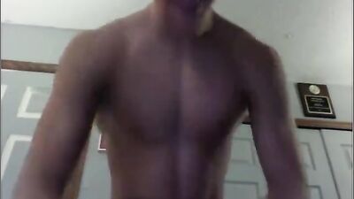 Ultimate Fitness - Cumming with the Handsome Guy